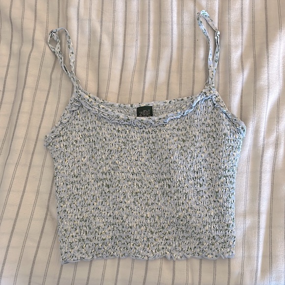 Tops - light blue cropped tee with floral print